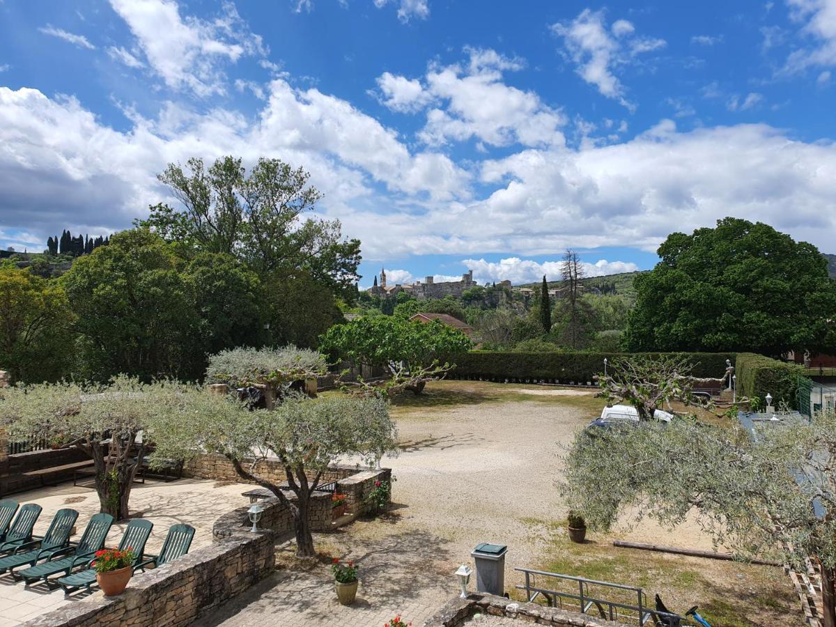 Logis Hotel Restaurant L'Escarbille Saint-Martin-dʼArdèche Εξωτερικό φωτογραφία