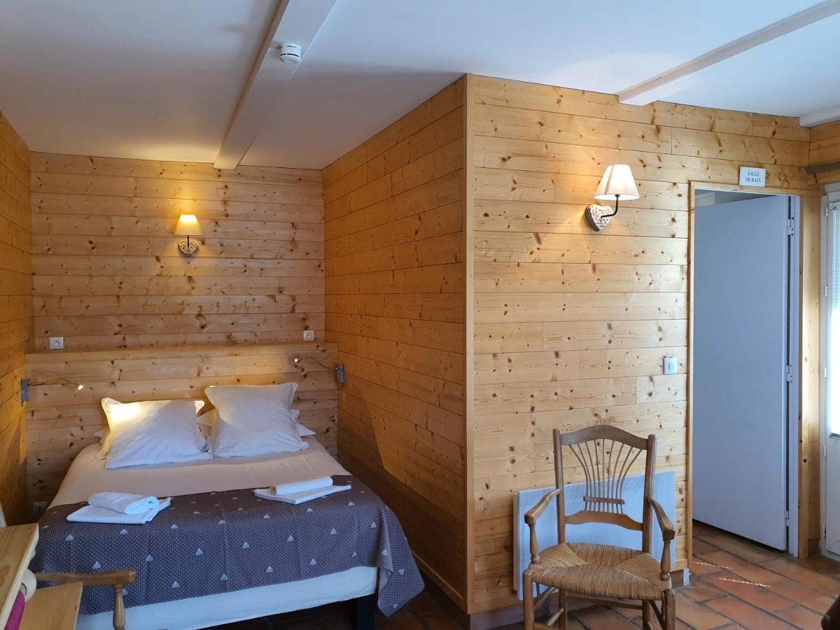 Logis Hotel Restaurant L'Escarbille Saint-Martin-dʼArdèche Εξωτερικό φωτογραφία