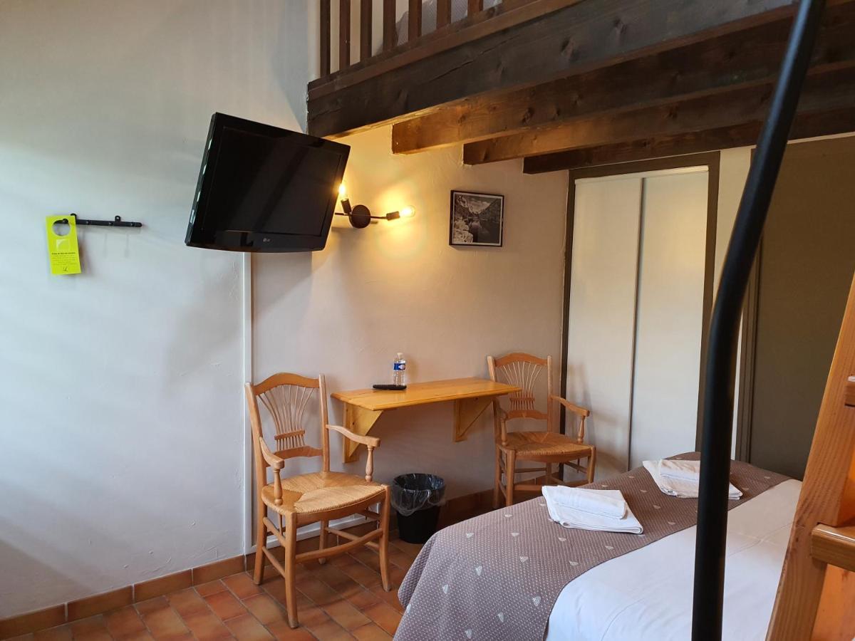 Logis Hotel Restaurant L'Escarbille Saint-Martin-dʼArdèche Εξωτερικό φωτογραφία