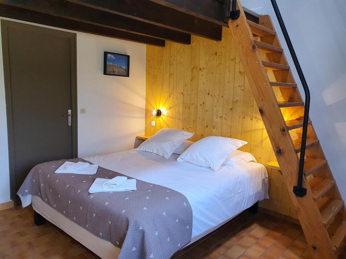 Logis Hotel Restaurant L'Escarbille Saint-Martin-dʼArdèche Εξωτερικό φωτογραφία