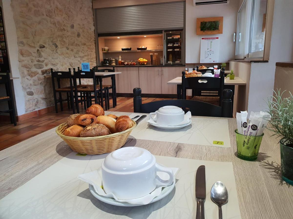 Logis Hotel Restaurant L'Escarbille Saint-Martin-dʼArdèche Εξωτερικό φωτογραφία